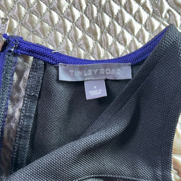 Tinley Road Black Sleeveless Top - Picture 2 of 6